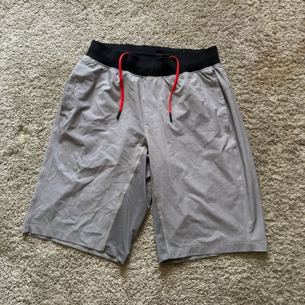 Lululemon Gray Black Training Shorts Unlined Men's Medium Red Drawstring